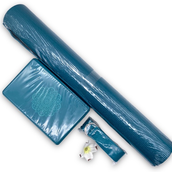 NWT MYTAGALONGS Yoga Workout Kit 3 Piece Set - Picture 4 of 15